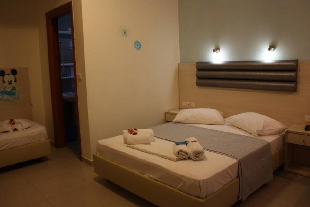 Rainbow Resort Paralía Kültér fotó