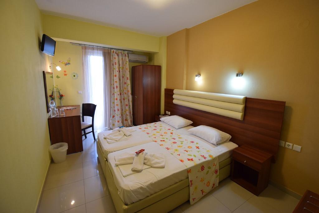 Rainbow Resort Paralía Kültér fotó