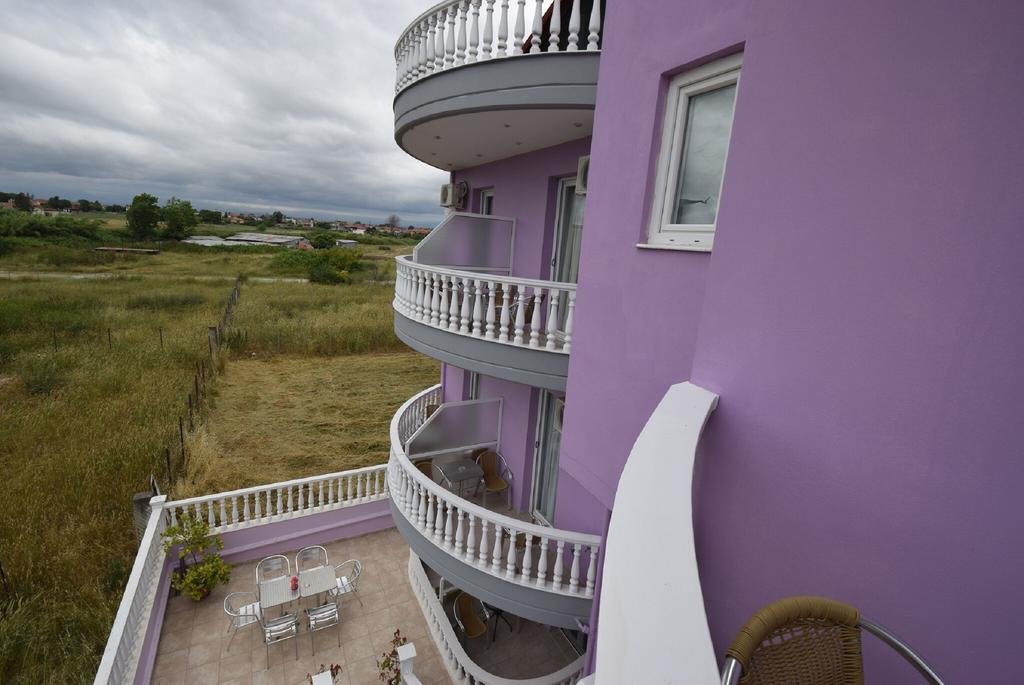 Rainbow Resort Paralía Kültér fotó